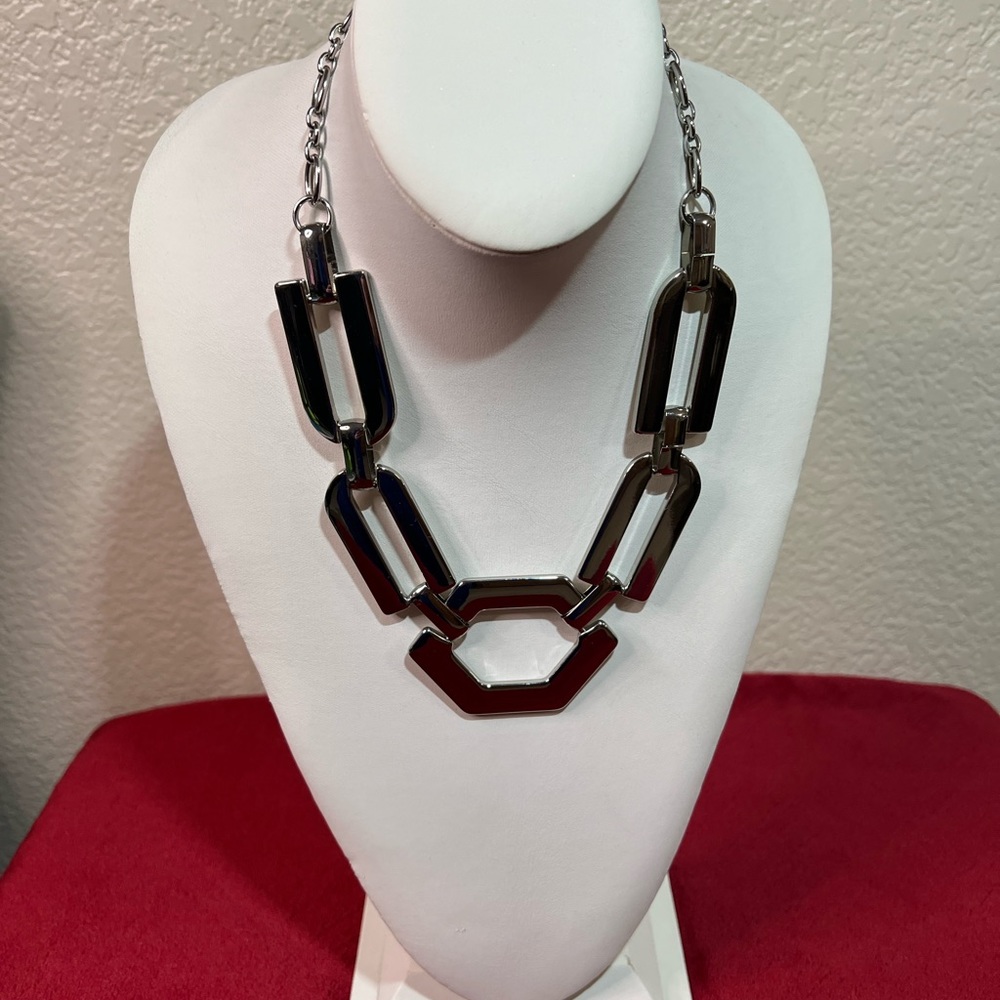 CHICO’S SILVER TONE TYRA BIB NECKLACE